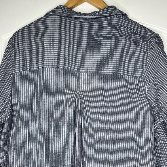 BeachLunchLounge blue Striped Top size large - Picture 6 of 7